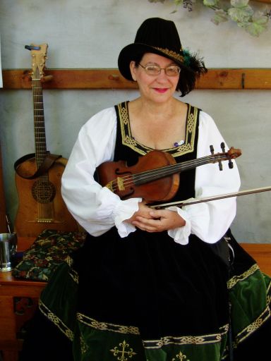 Full Dressed Fiddler!